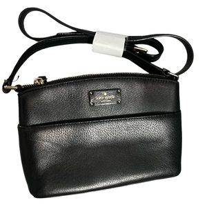 Kate spade ♠️ like new black leather crossbody front pocket and inside nice 👍